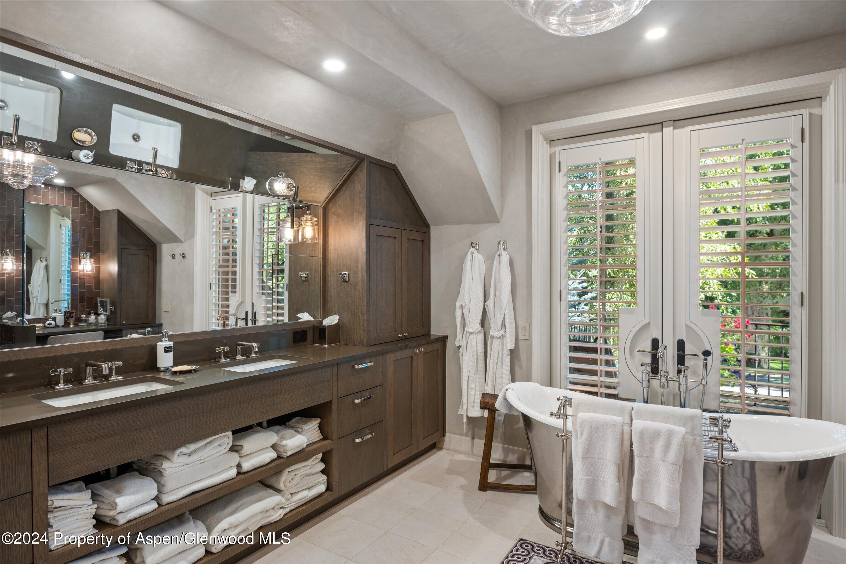 303 W Hopkins Avenue Aspen CO 81611