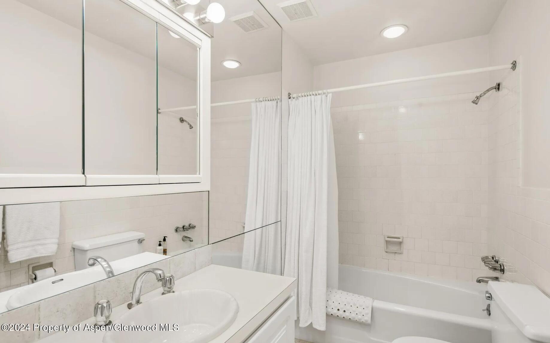 108 W Hyman Avenue Aspen CO 81611