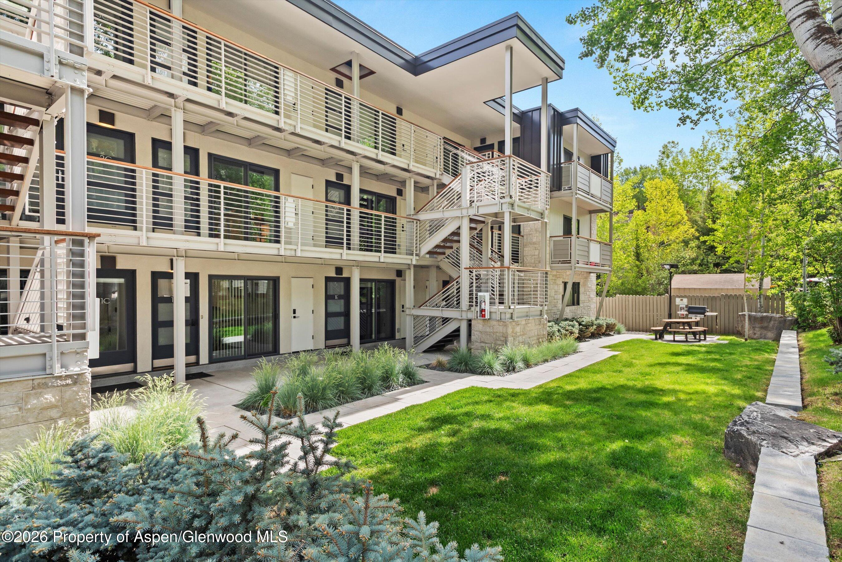100 E Dean Street Aspen CO 81611