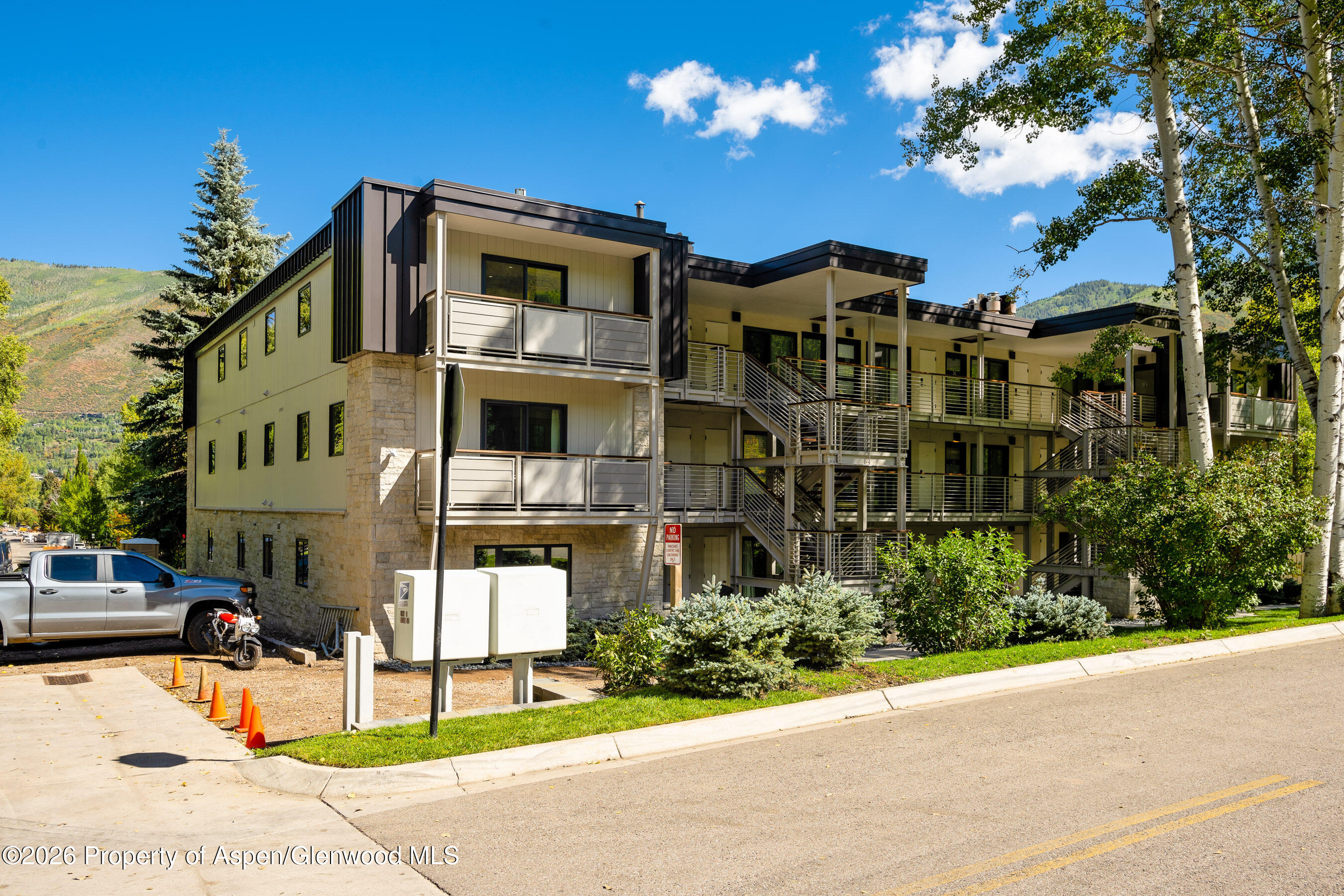 100 E Dean Street Aspen CO 81611
