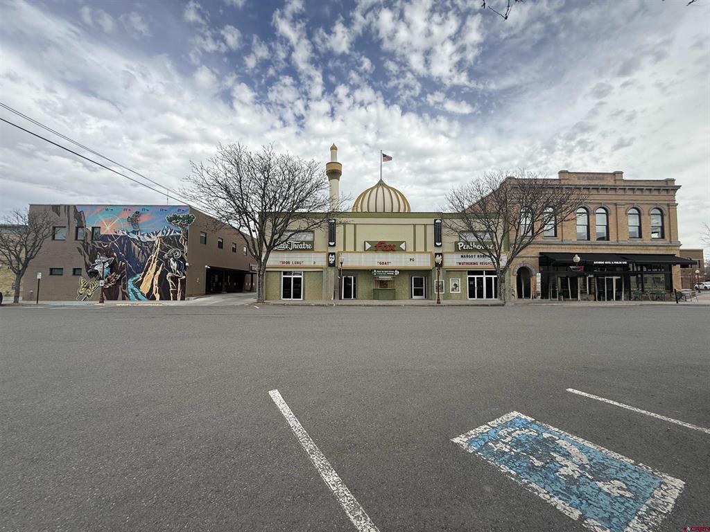 27 S Cascade Avenue Montrose CO 81401