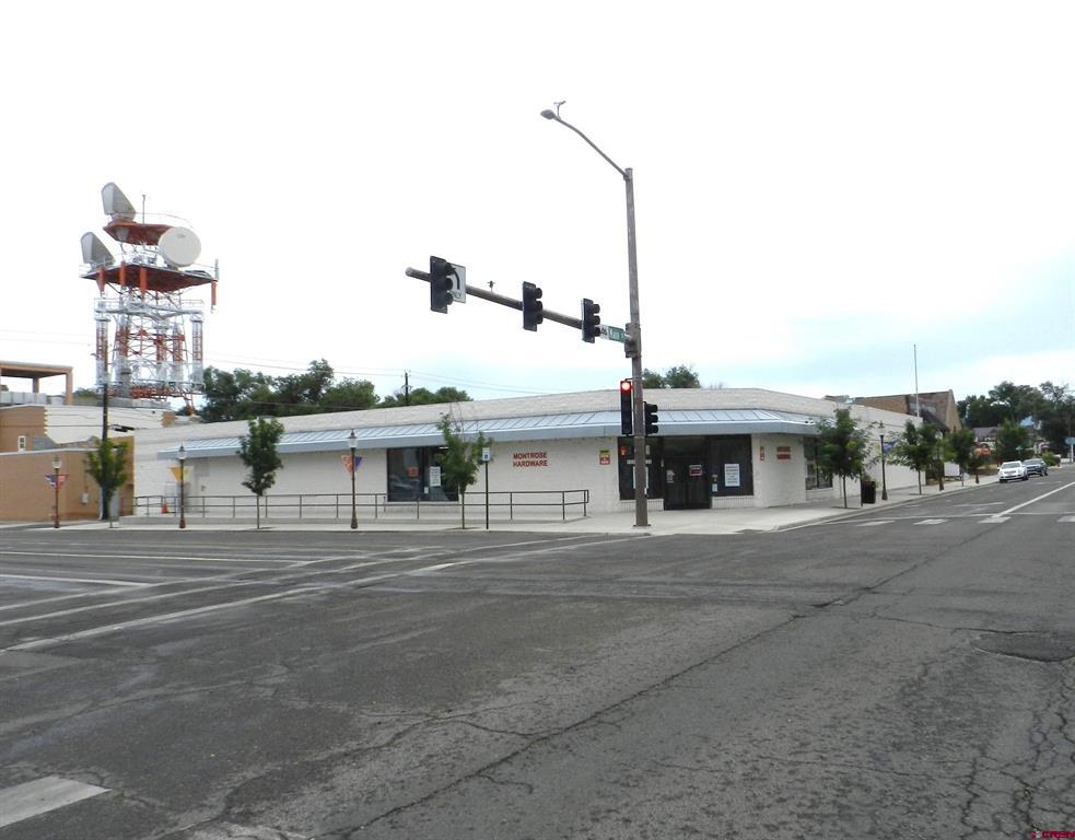 601 E Main Street Montrose CO 81401