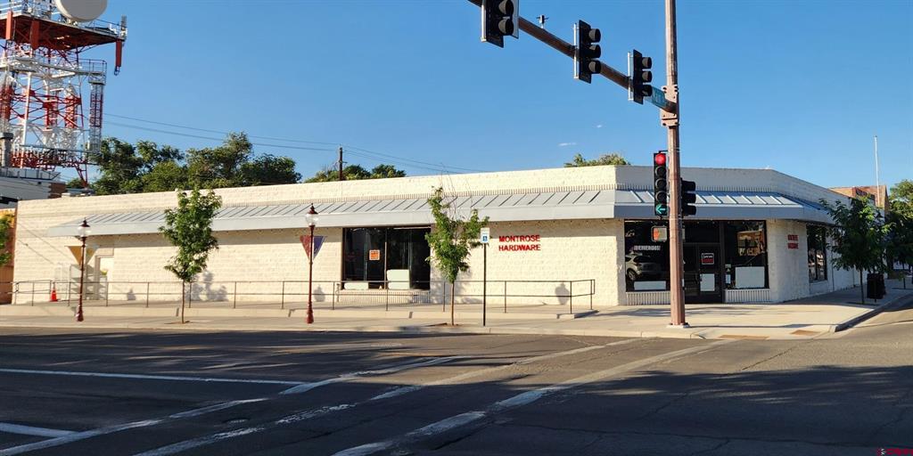 601 E Main Street Montrose CO 81401