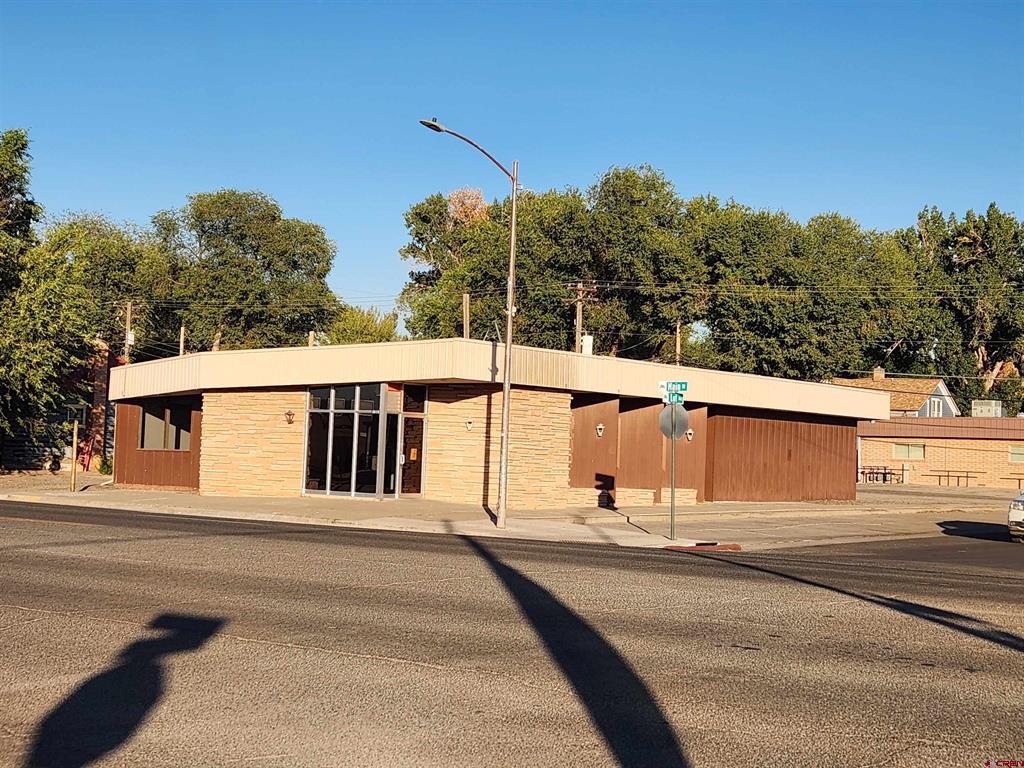 1012 E Main Street Montrose CO 81401