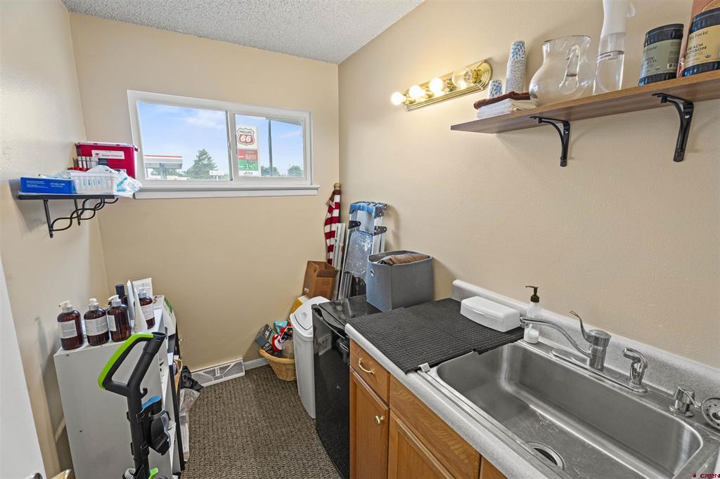 1020 S Townsend Avenue Montrose CO 81401