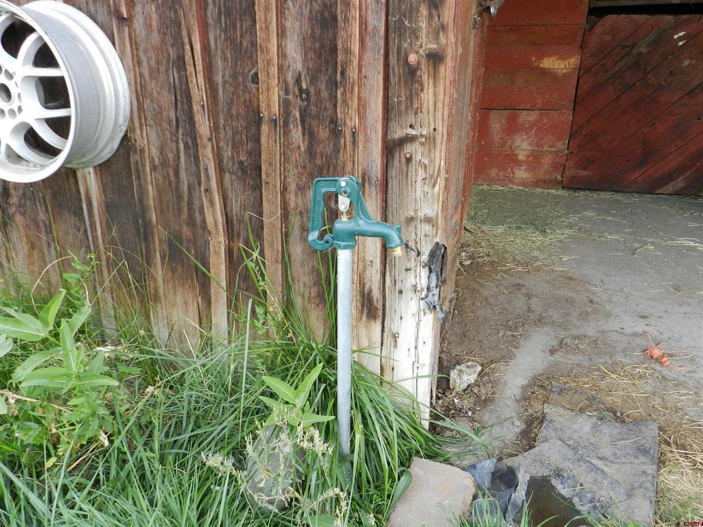 755 Spring Creek Road & 14750 Marine Road Montrose CO 81403