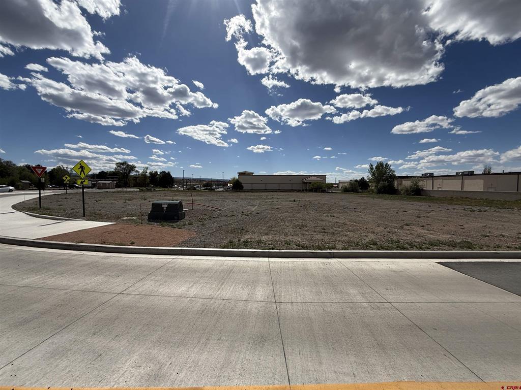 1595 E Oak Grove Road Montrose CO 81401