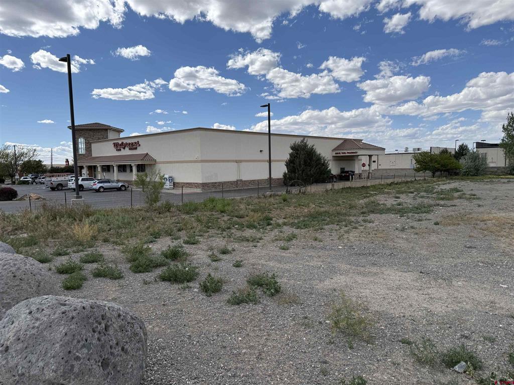 1595 E Oak Grove Road Montrose CO 81401