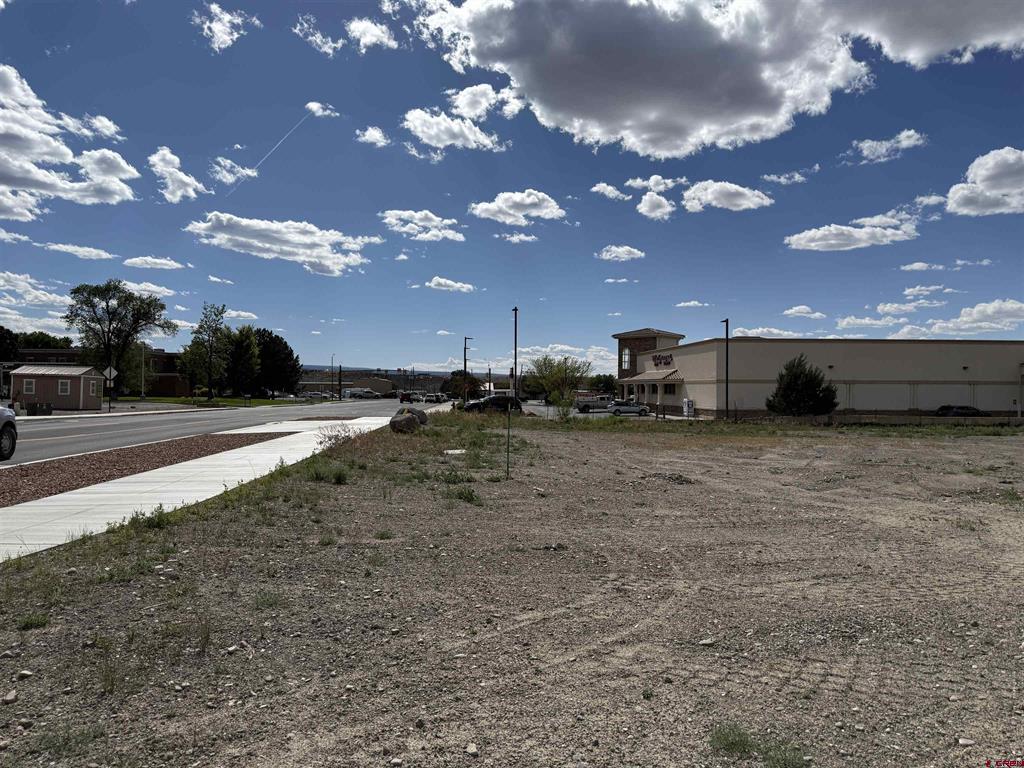 1595 E Oak Grove Road Montrose CO 81401