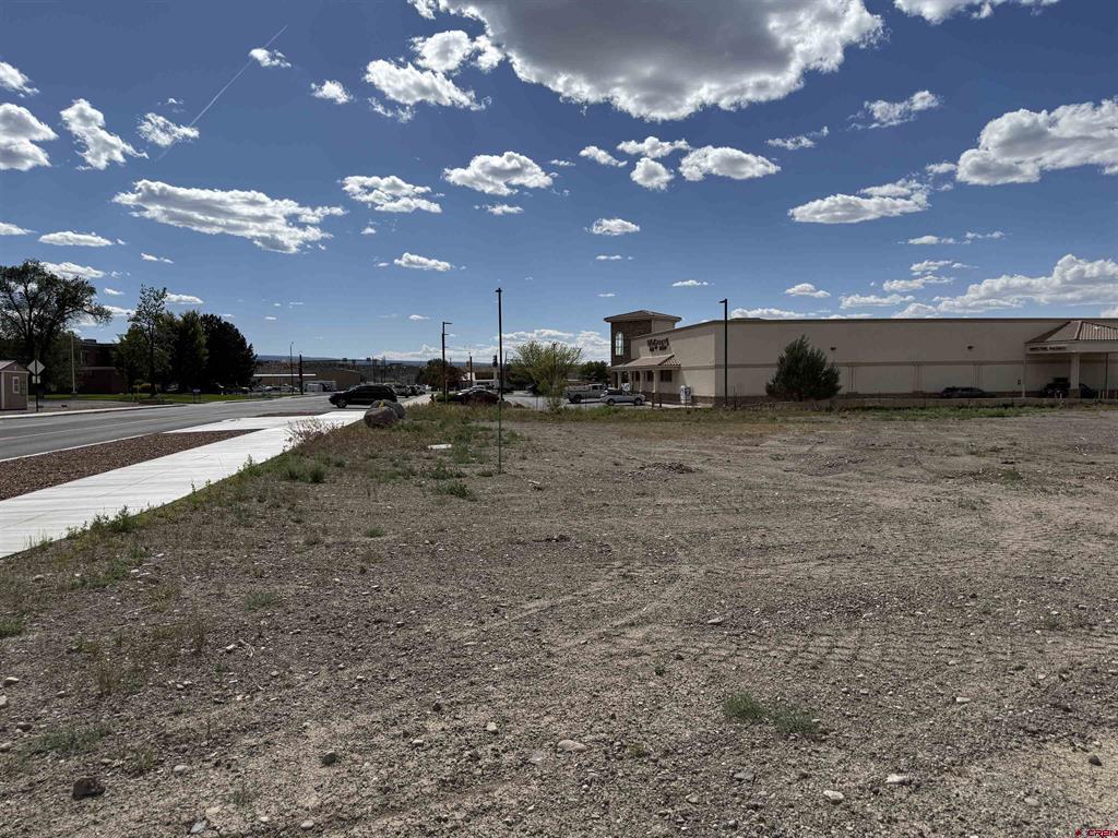 1595 E Oak Grove Road Montrose CO 81401