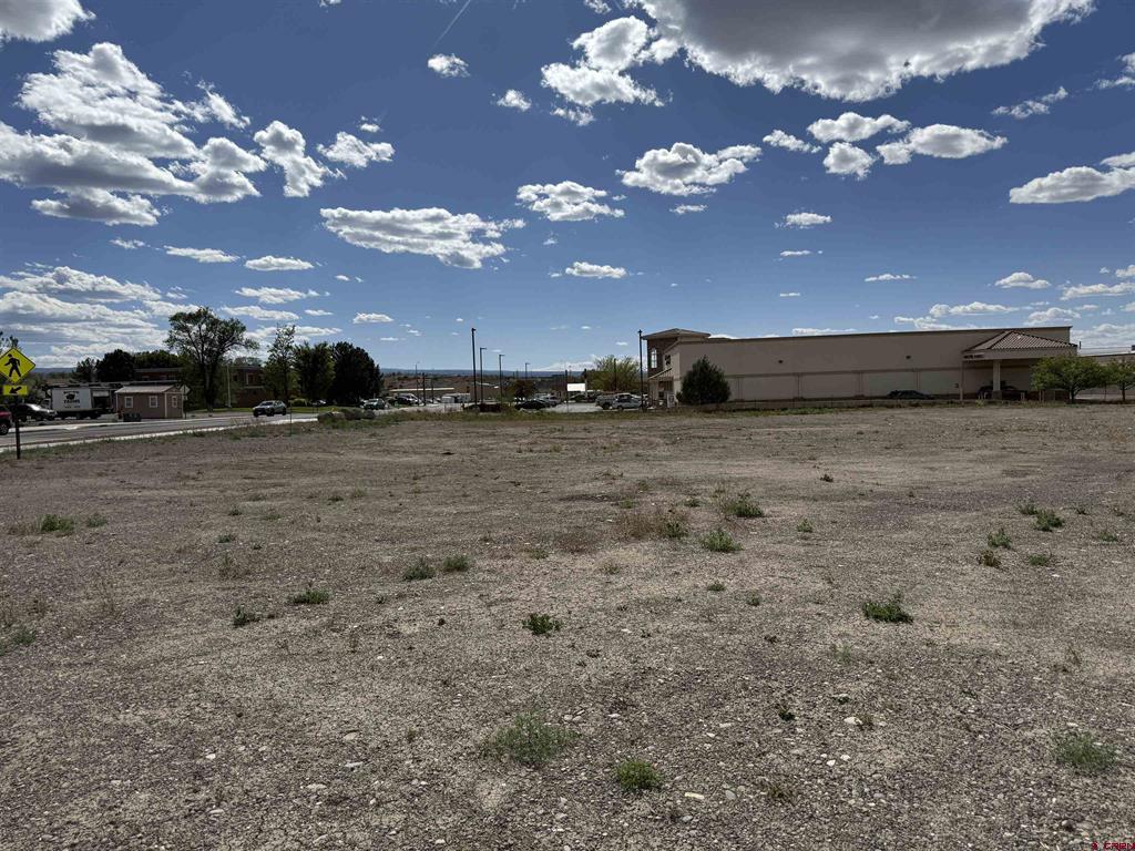 1595 E Oak Grove Road Montrose CO 81401