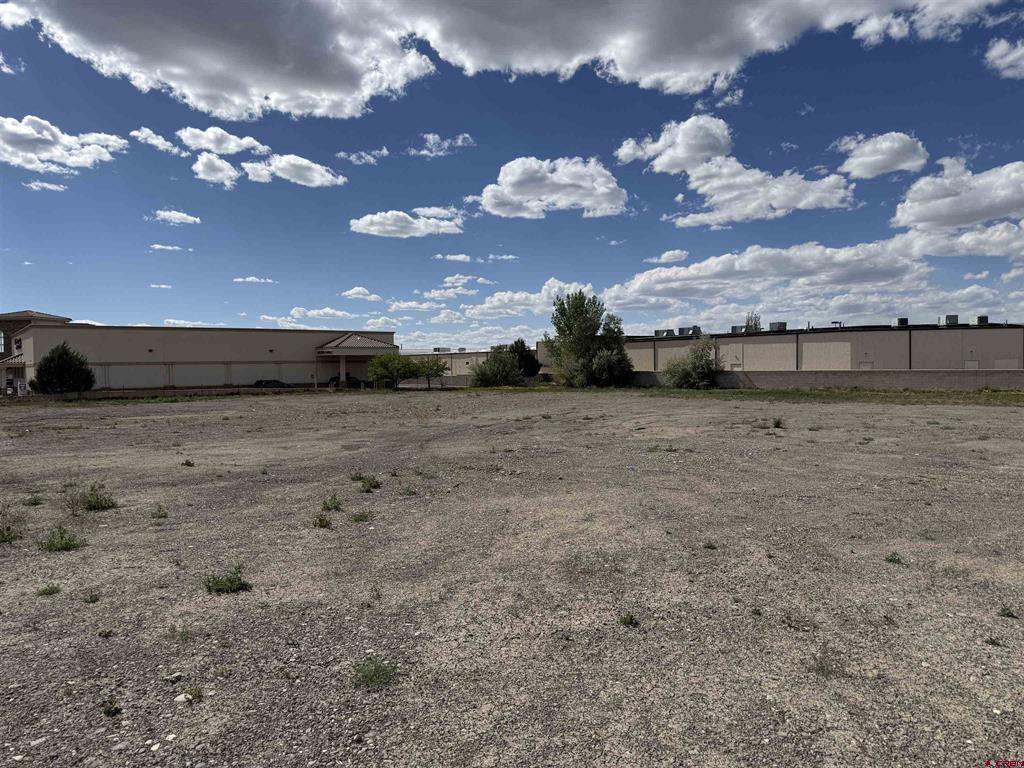 1595 E Oak Grove Road Montrose CO 81401