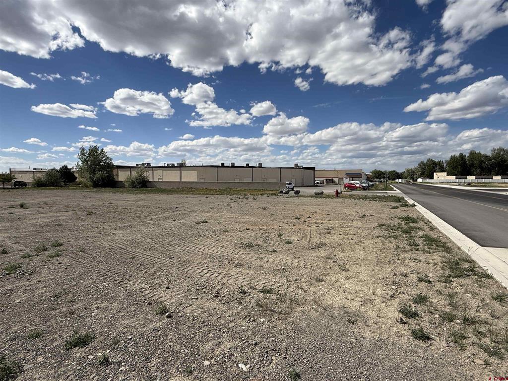 1595 E Oak Grove Road Montrose CO 81401