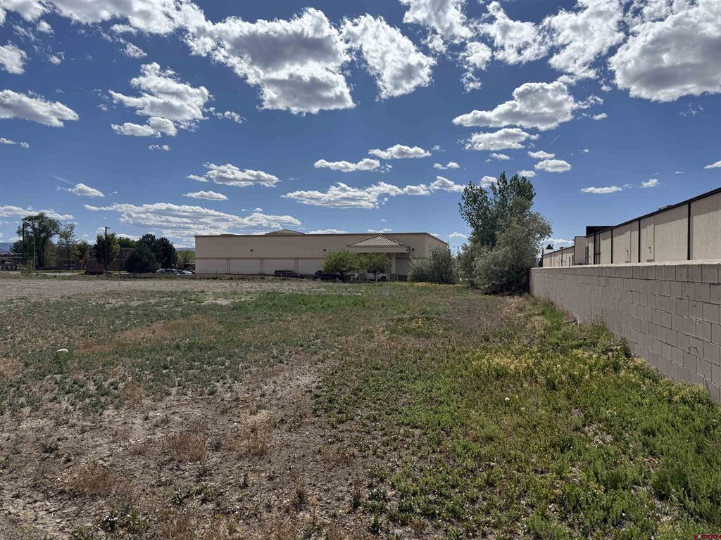1595 E Oak Grove Road Montrose CO 81401