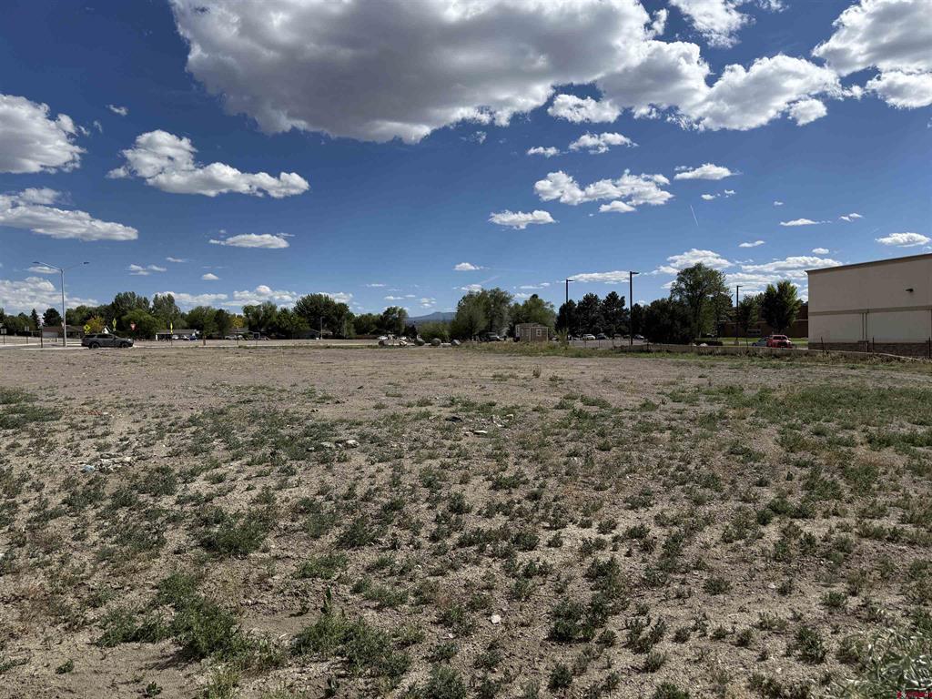 1595 E Oak Grove Road Montrose CO 81401