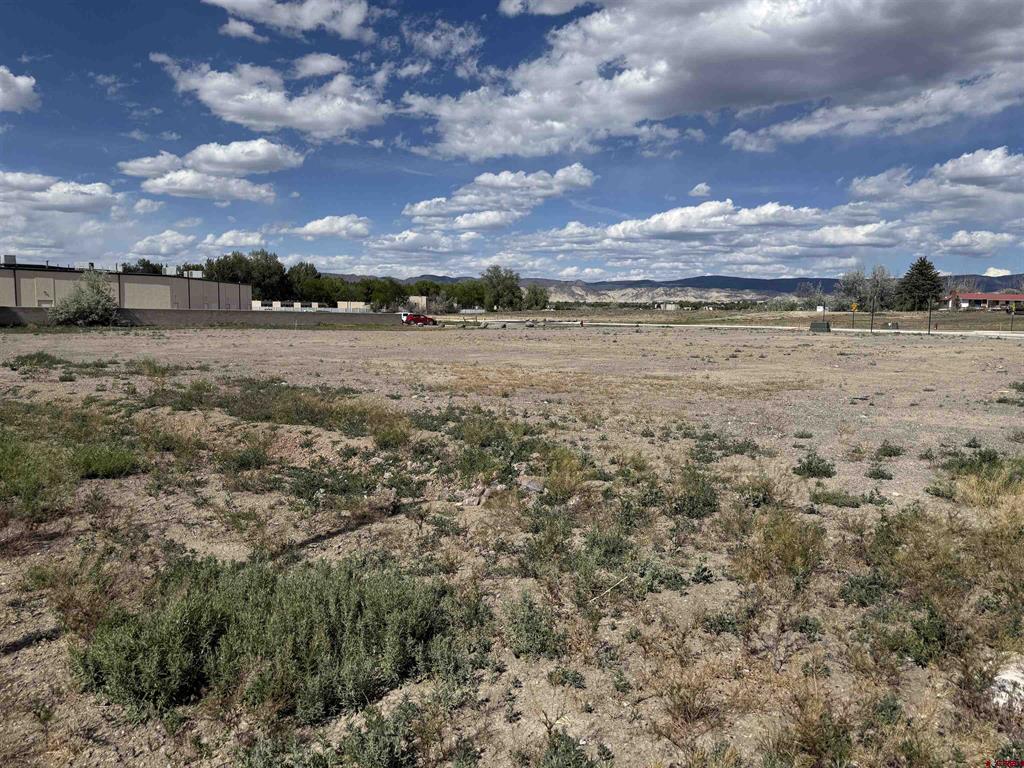 1595 E Oak Grove Road Montrose CO 81401