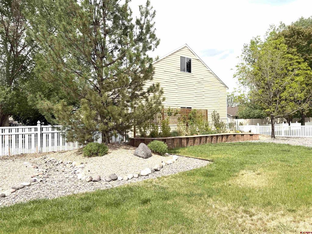 1673 Wetterhorn Street Montrose CO 81401