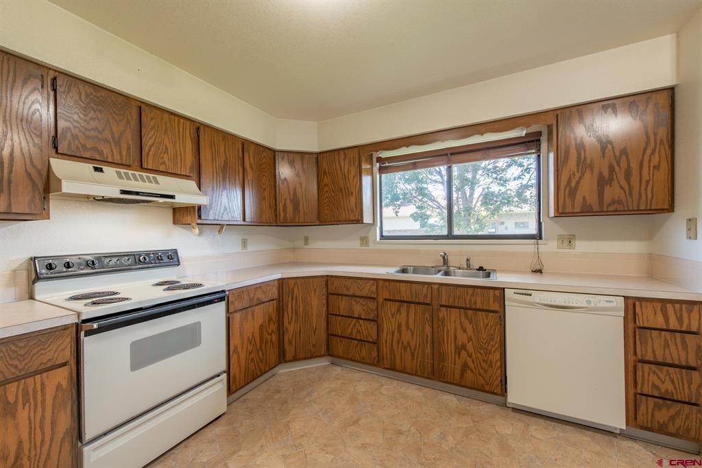 2038 Winston Way #B Montrose CO 81401