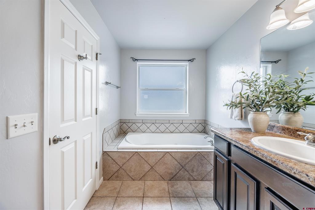 2401 Glen View Drive Montrose CO 81401