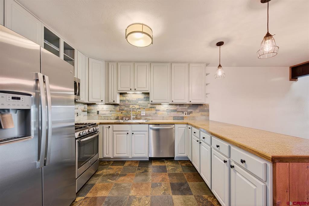 169 Camino Del Rio Common Gunnison CO 81230