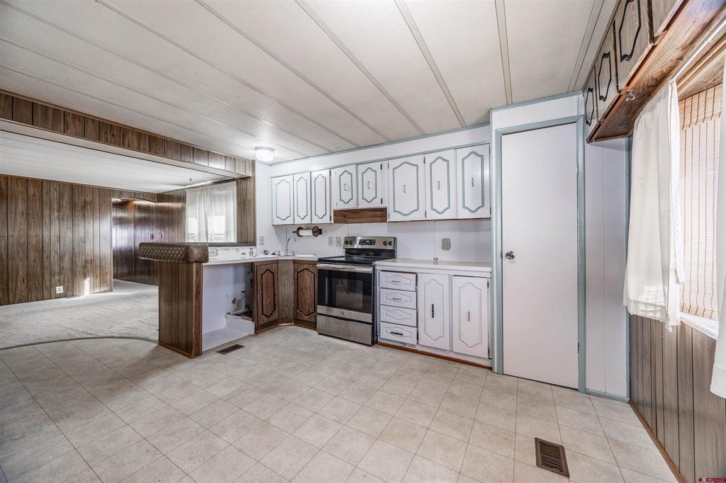 383 S Hillcrest Drive Montrose CO 81401