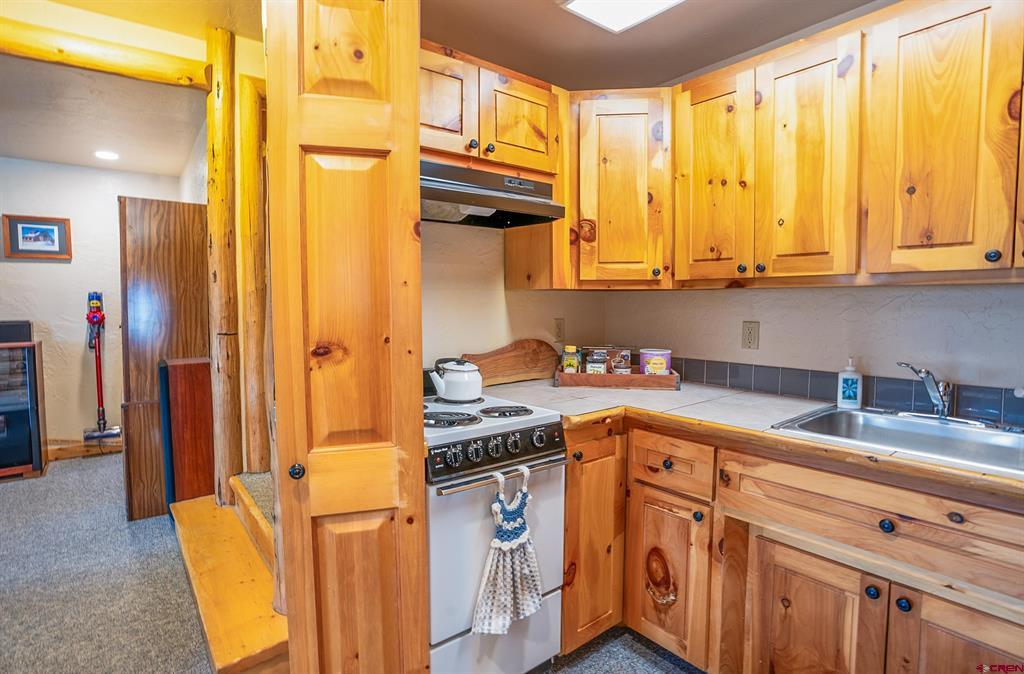 65 Chekwa Trail Gunnison CO 81230