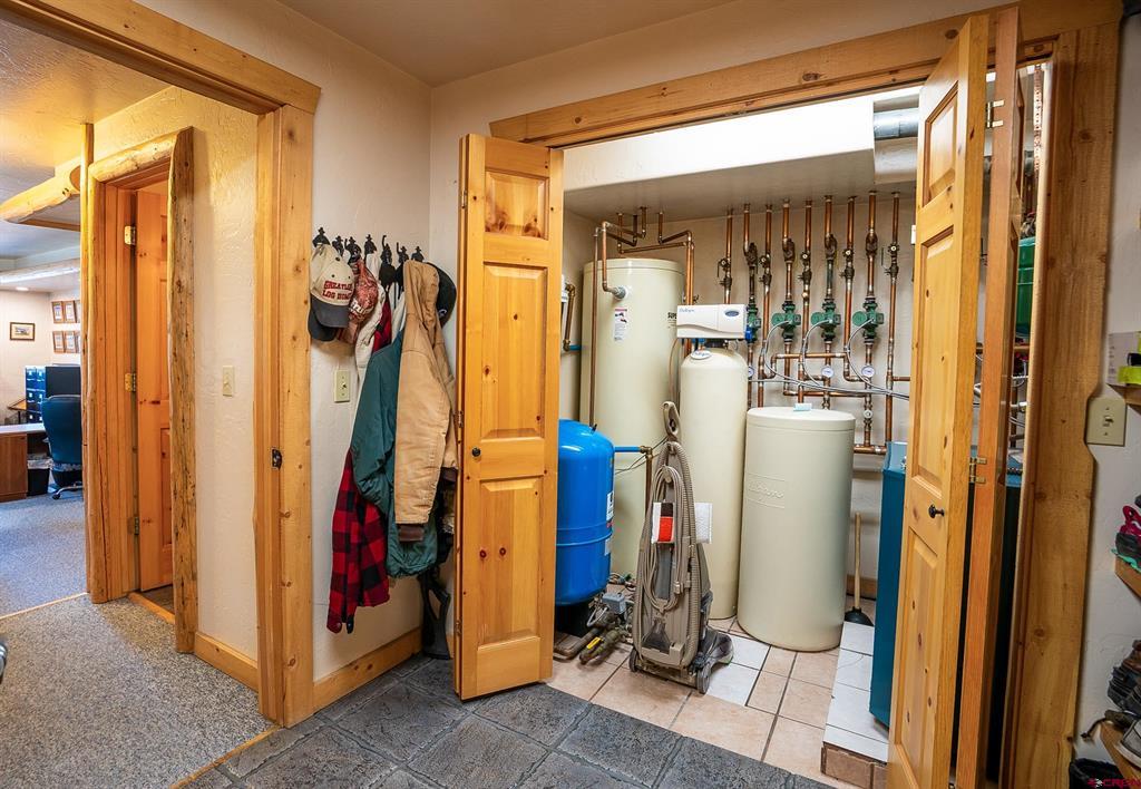 65 Chekwa Trail Gunnison CO 81230