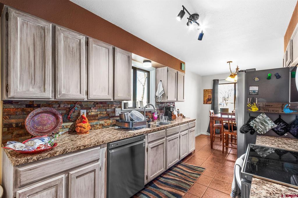 130 W South 1st Street Montrose CO 81401
