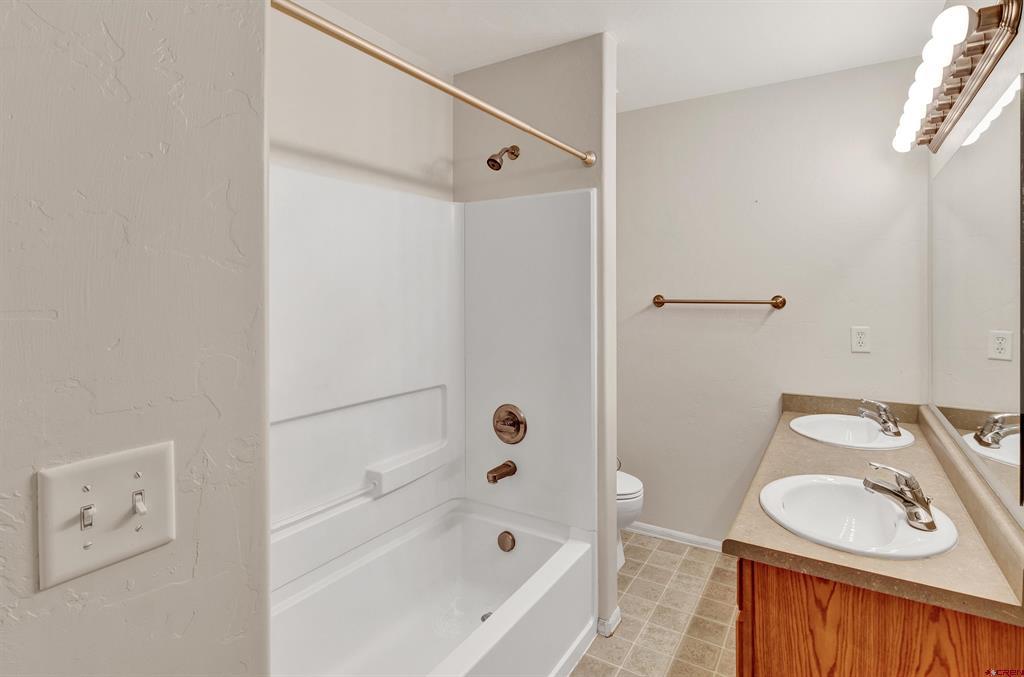 421 Indiangrass Loop Montrose CO 81403