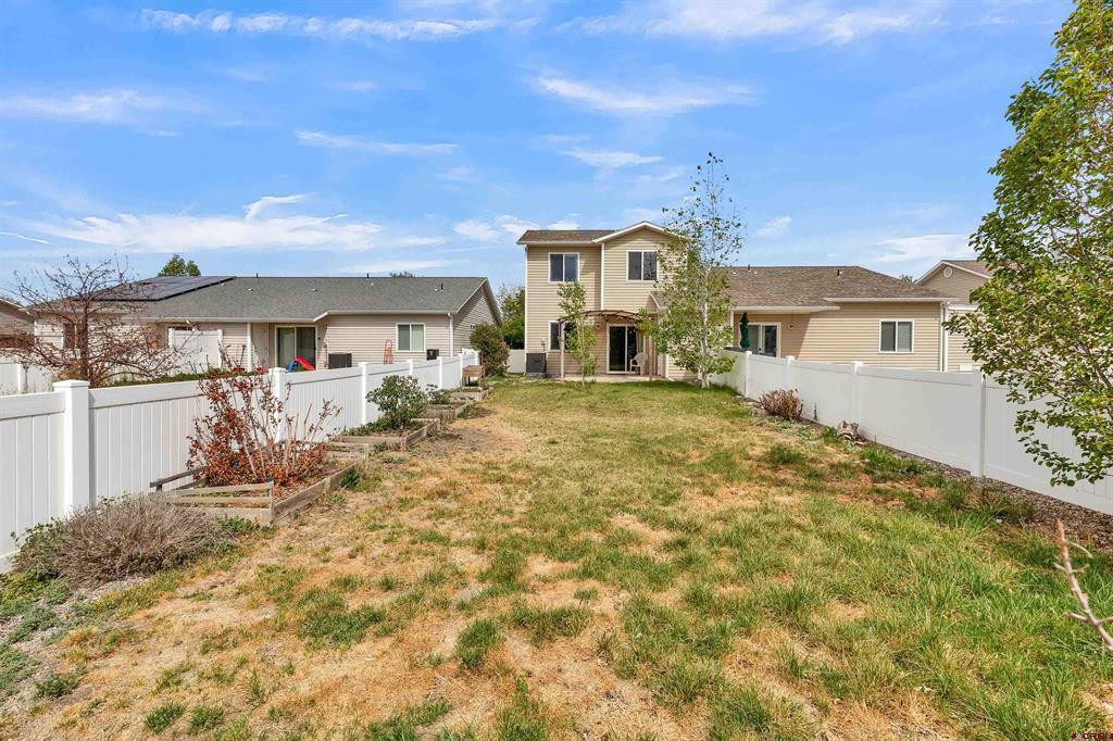 421 Indiangrass Loop Montrose CO 81403