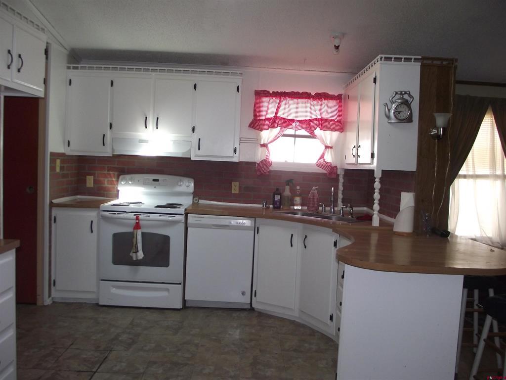 383 S Hillcrest Drive Montrose CO 81401