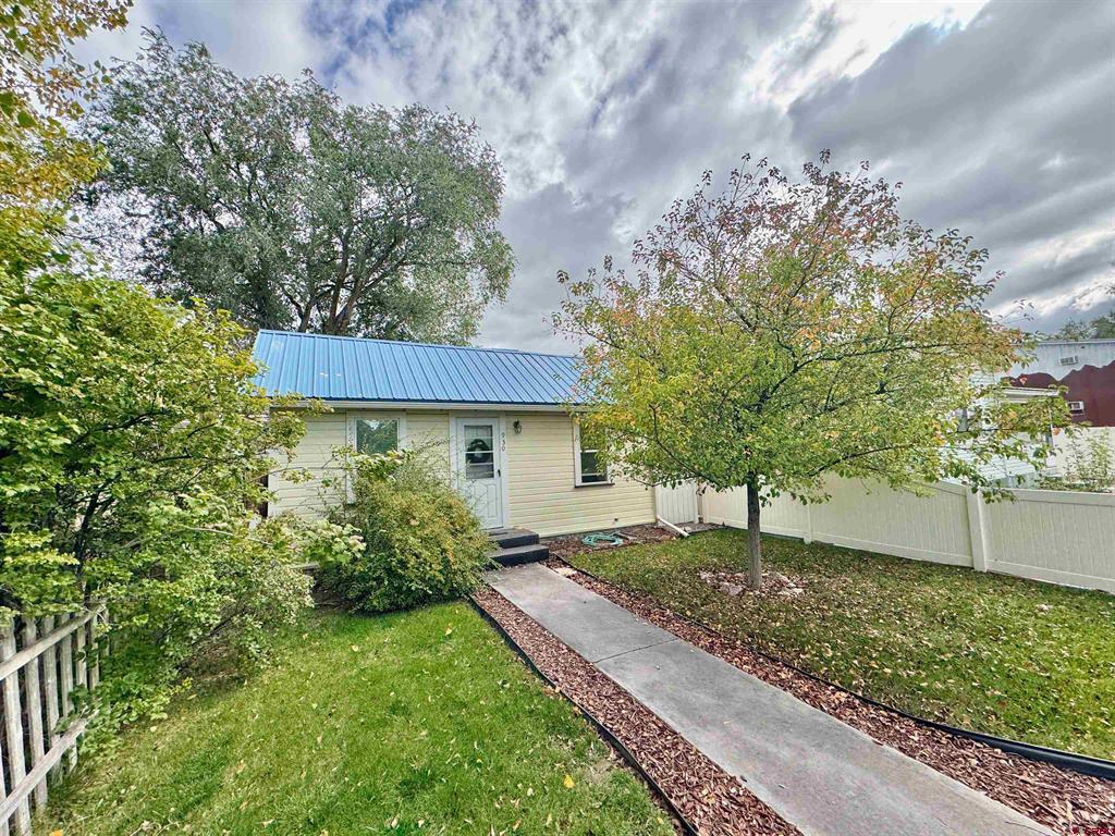 930 S 1st Street Montrose CO 81401