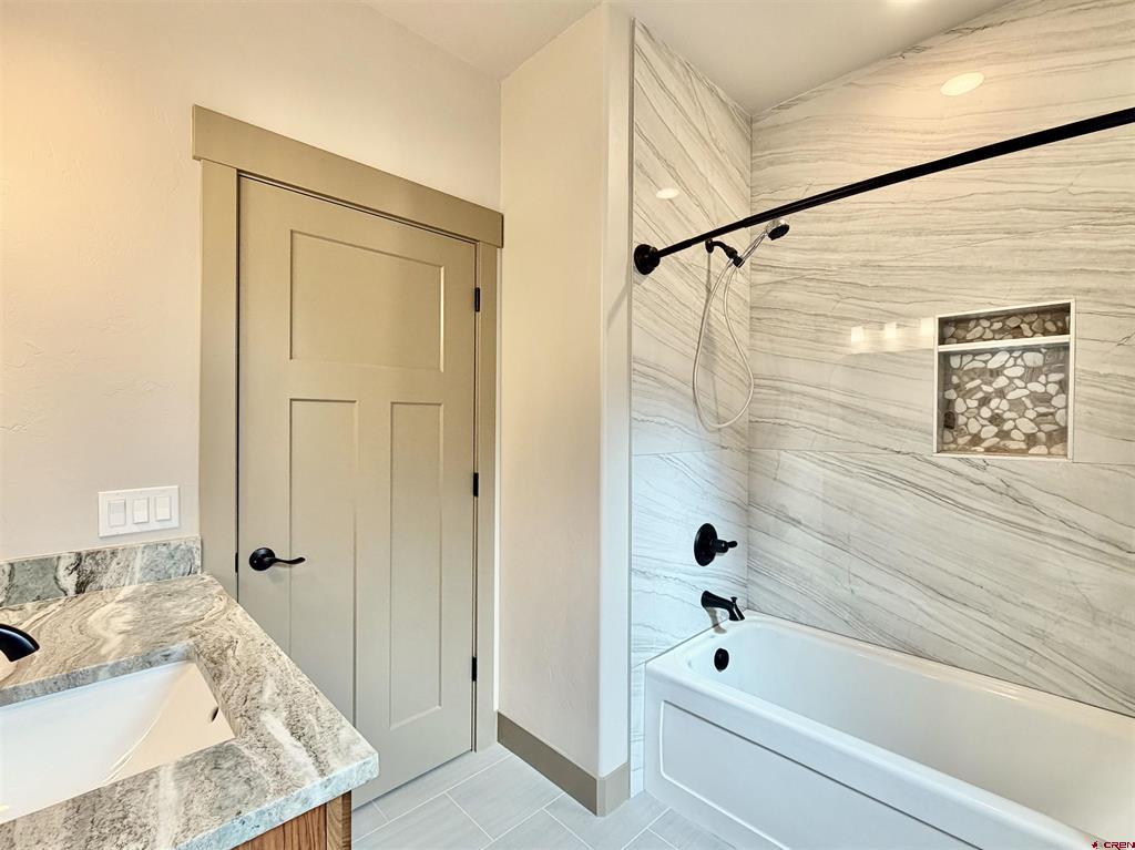 3305 Peregrine Loop Montrose CO 81401