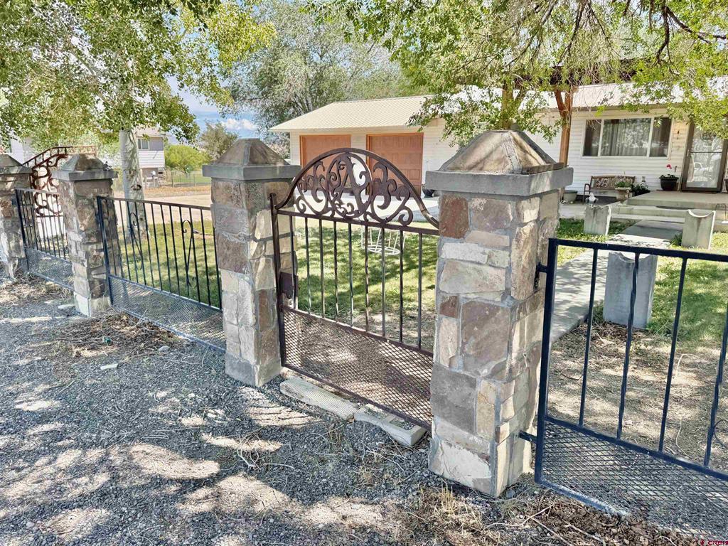 8844 6075 Road Montrose CO 81401