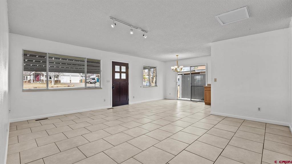 918 S 10th Street Montrose CO 81401