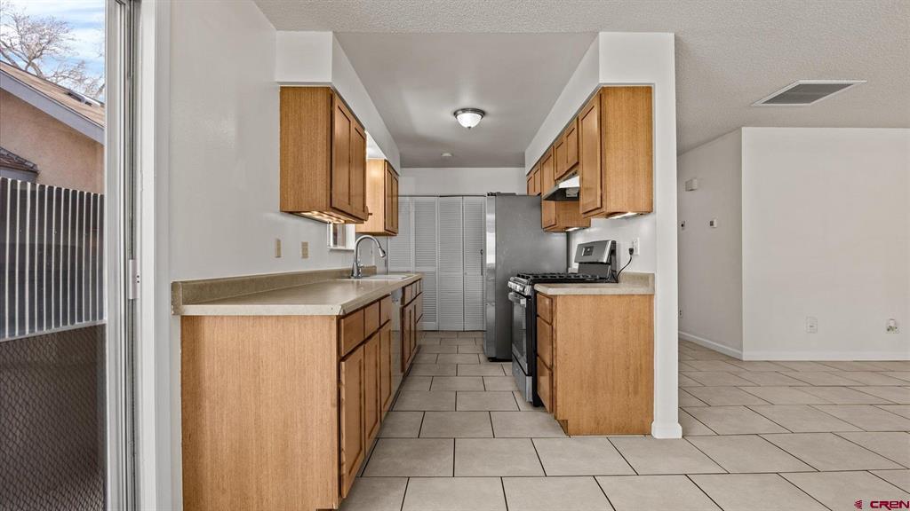 918 S 10th Street Montrose CO 81401