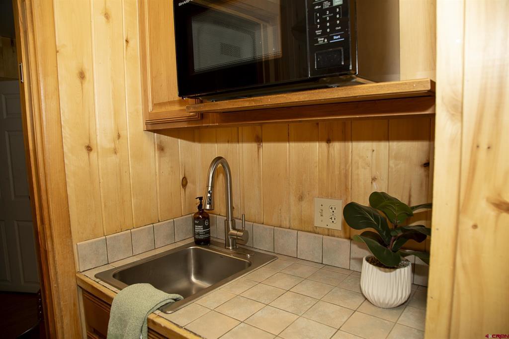 289 S Main Street Creede CO 81130