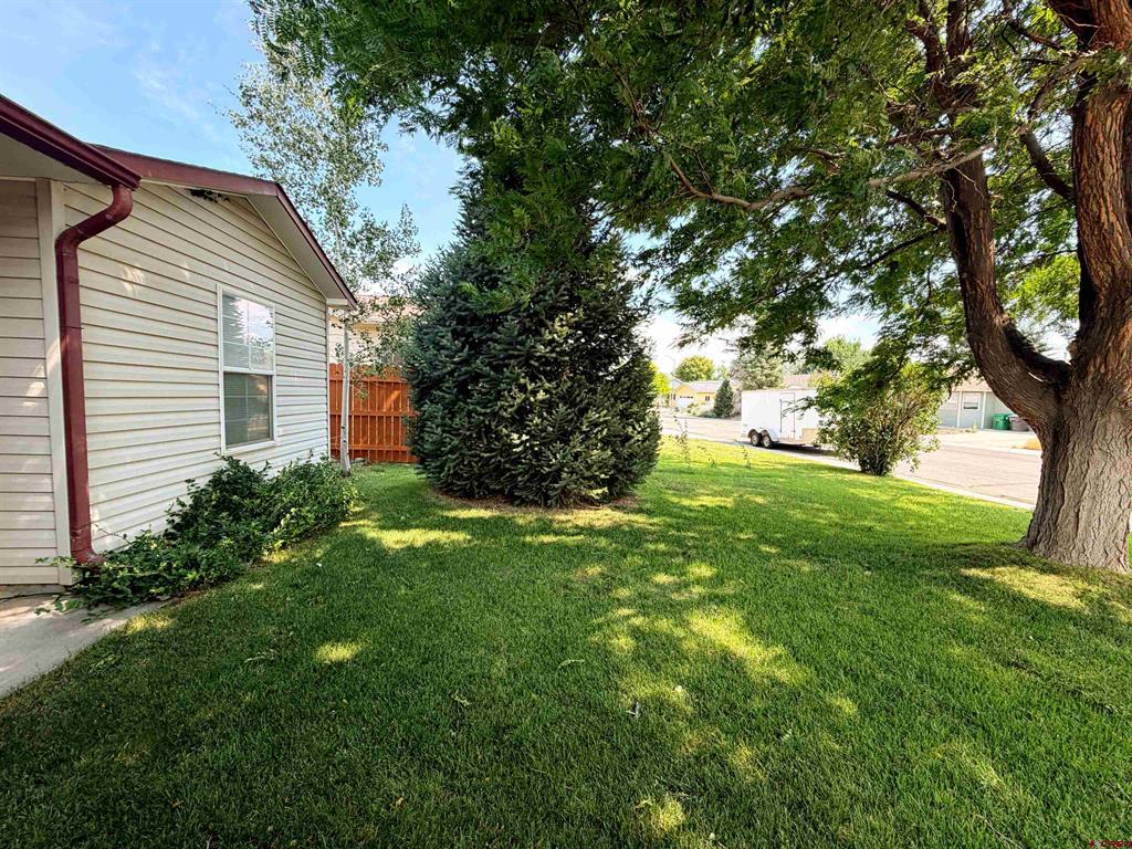 1909 Ouray Drive Montrose CO 81401