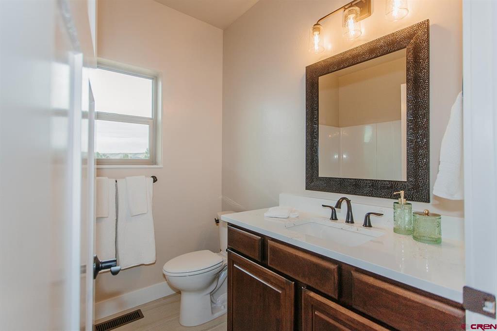 22207 6840 Court Montrose CO 81403