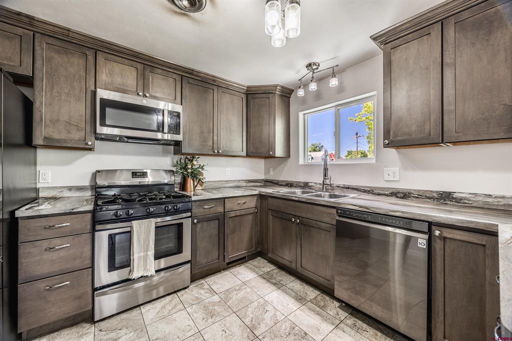 530 N Park Avenue Montrose CO 81401