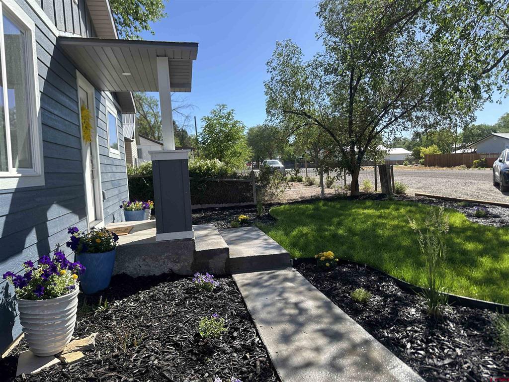 739 S 8th Street Montrose CO 81401