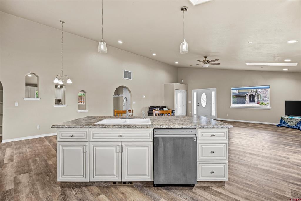 357 6410 Court Montrose CO 81403