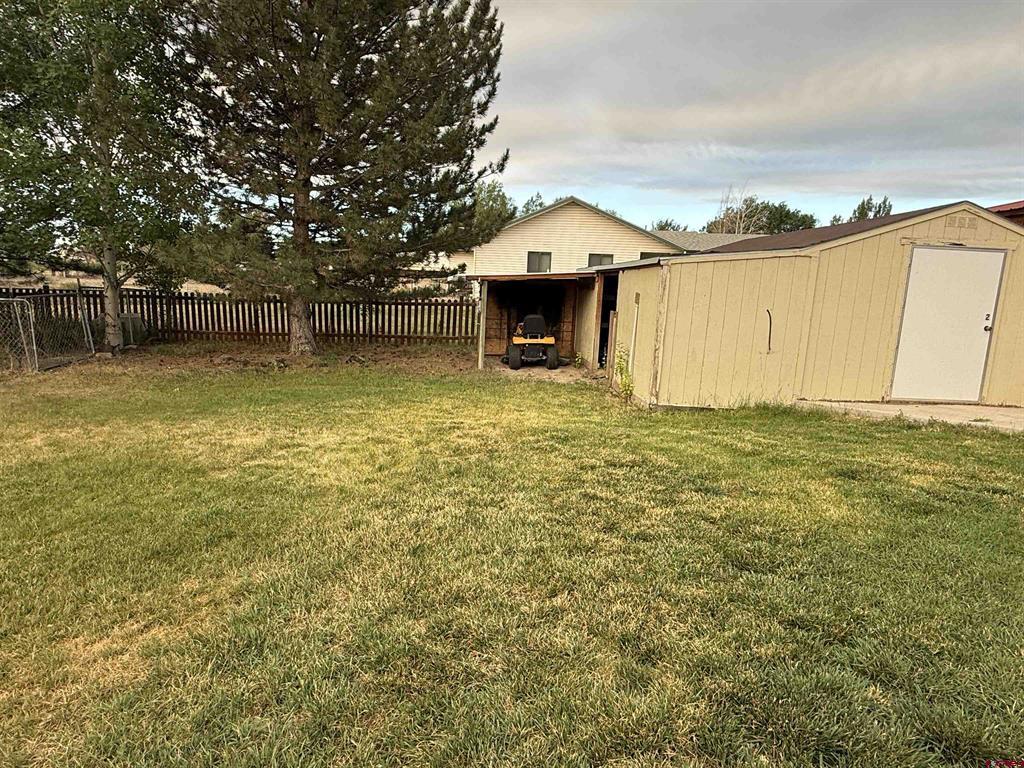 8902 6085 Road Montrose CO 81401