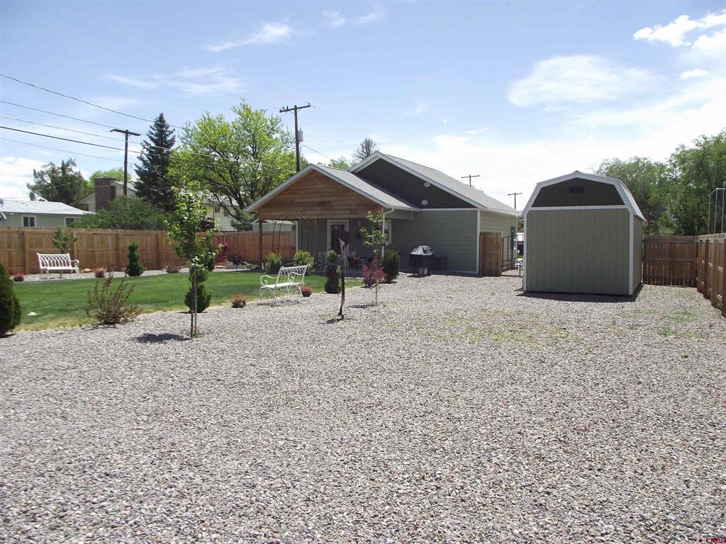 937 S 10th Street Montrose CO 81401