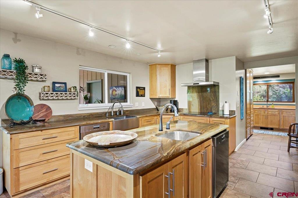 16470 6300 Road Montrose CO 81403
