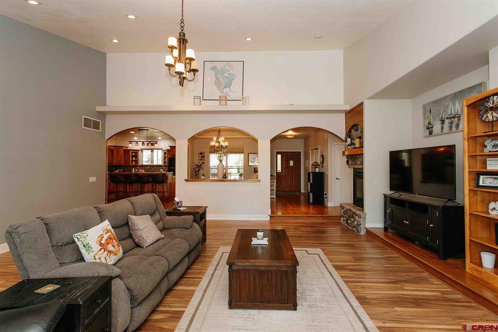 1626 E Main Street Montrose CO 81401