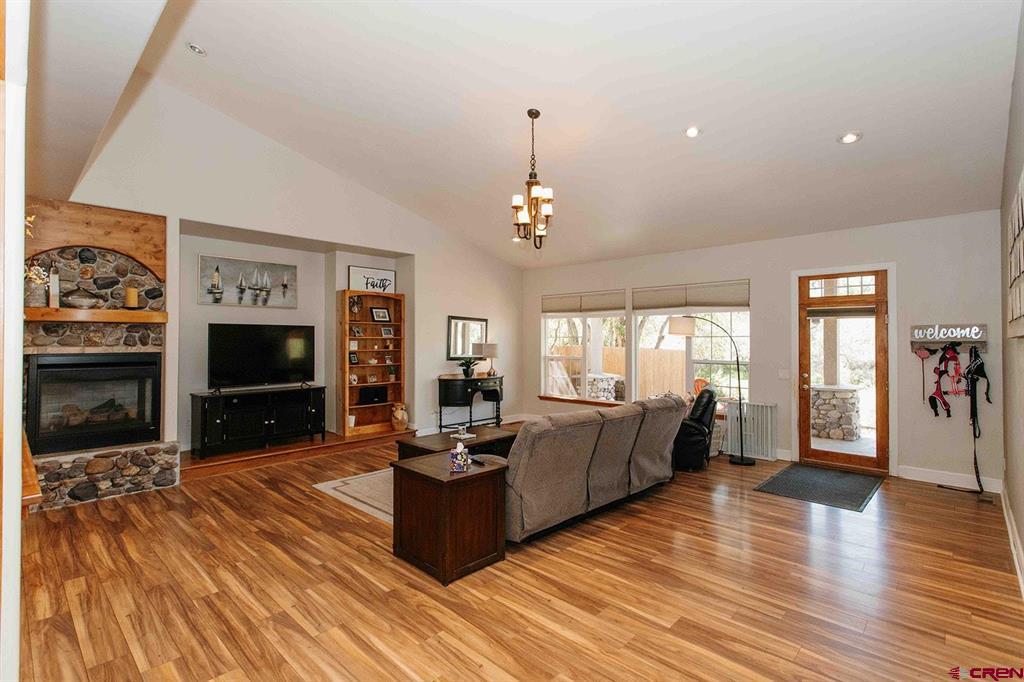 1626 E Main Street Montrose CO 81401