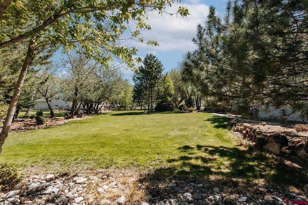 1626 E Main Street Montrose CO 81401