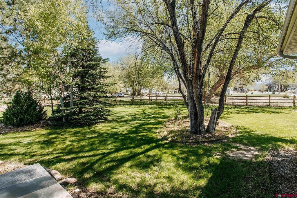 1626 E Main Street Montrose CO 81401