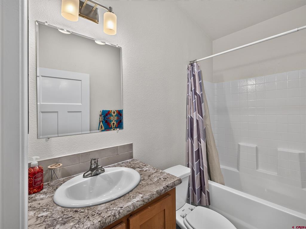 303 Cr 320 Ignacio CO 81137